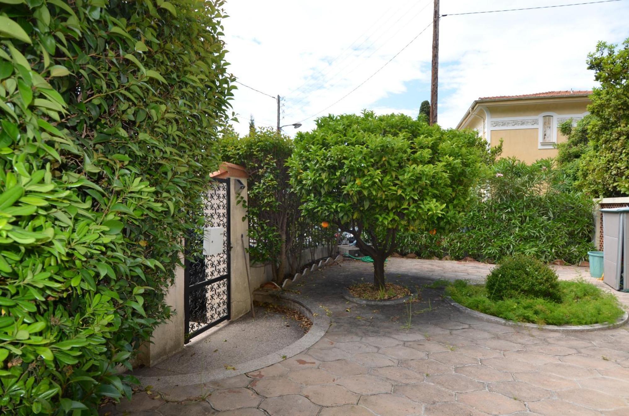 Parc Louisa - Appartement D'Epoque Avec Jardin Et Parking 4 Personnes Le Port De Nice Dış mekan fotoğraf